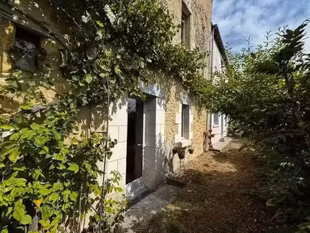 vente maison 3 pièces 90 m² à montrésor (37460)  143 775 €