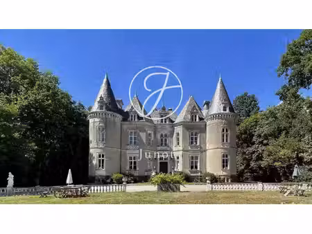 vente demeure d'exception à cornillé (35500) : à vendre / 1201m² cornillé