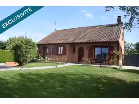 pavillon individuel brique 4chambres semi plain pied.