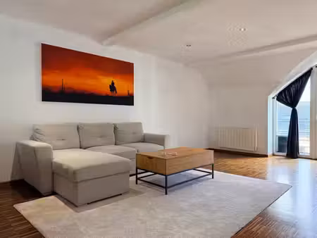 charmant logement avec terrasse  à proximité des commodités