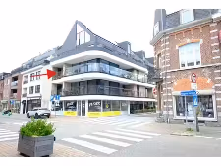 prachtig hoek-appartement op de tweede verdieping met 2 ...