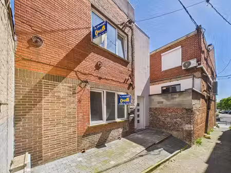 immeuble de rapport avec de 2 appartements + terrasse