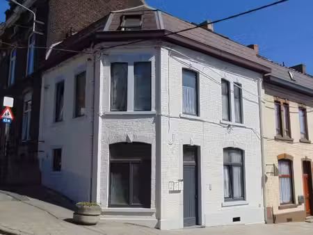 immeuble de 3 studios loués avec un rendement brut de 6 5%