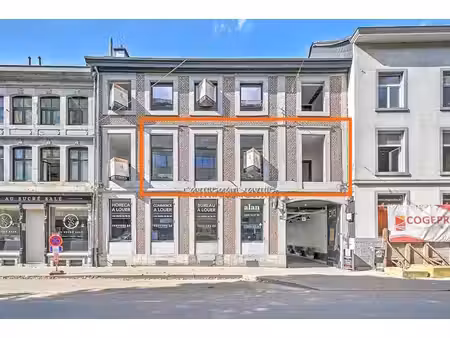 bel appartement entierement renove 2 chambres avec terrasse