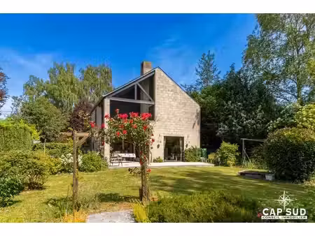 villa d'architecte dans un écrin de verdure