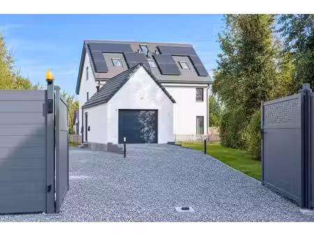 villa neuve high-tech 5 ch avec jardin  garage et dependance