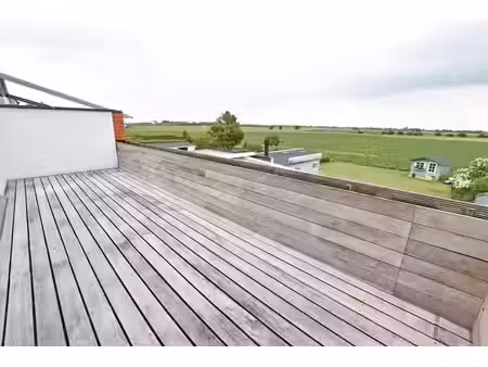 bel appartement non-meublé avec vue magnifique sur les champ