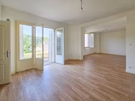 ensemble de plusieurs appartements !