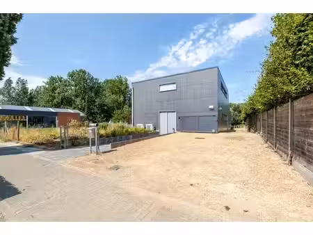 villa industrielle sur 5.275 m² à sint-lievens-houtem