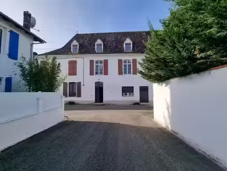vente maison 2 pièces 300 m² à puyoô (64270)  249 000 €