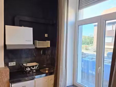 studio rénové et lumineux – face aux bastions| wifi inclus