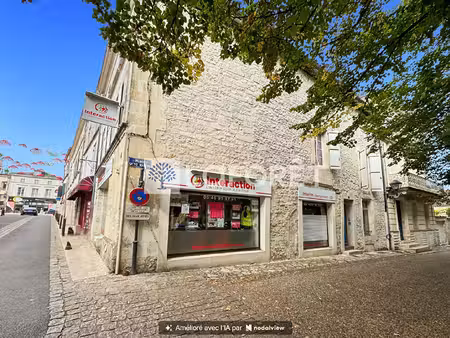 immeuble de rapport à vendre à pons (17800) - entièrement loué - rentabilité brute d'envir