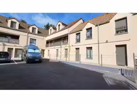 appartement duplex 3 pièces  place de parking