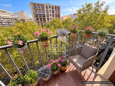 proche nation rare au dernier etage 111.75 m2 4 pièces avec balcon