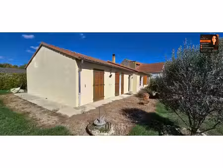 plain-pied de 100m2 sur 1790m2 de parcelle complete