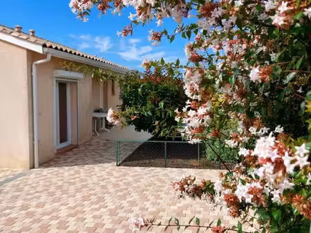 maison à vendre 5 pièces montauban (82) de plain pied avec garage  parkings  jardin et dép