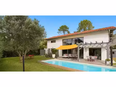 maison avec piscine bassussarry (64)