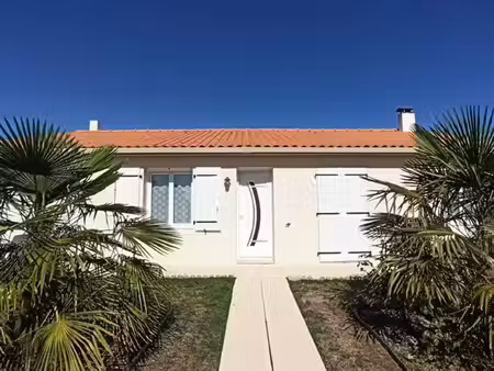 saint-prouant - maison de plain-pied - 3 chambres
