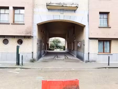 parking comte de flandre molenbeek