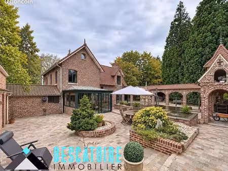 propriété 4 pièces 160 m²