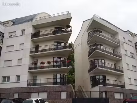 studio 1 pièce 30 m²
