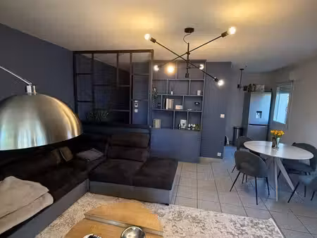 appartement t2 avec terrain et place de parking