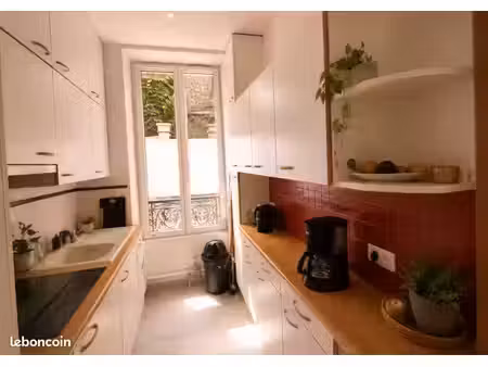 loue bel appartement plein centre meudon 50 m2  1350e cc/mois