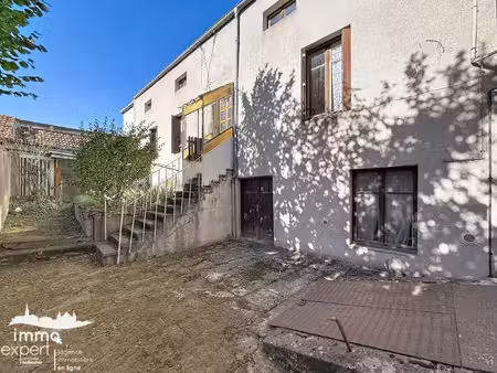 mirecourt maison de ville de 209 m2 à rénover entièrement