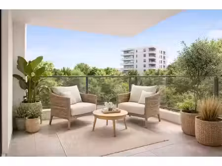 beau t2 dernier etage avec terrasse & parking  proche sainte-musse