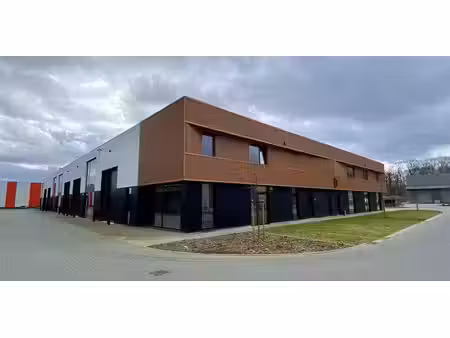 bâtiment commercial à louer à merksplas pour € 1.450