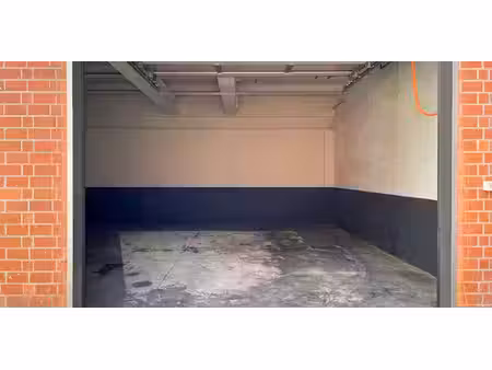 entrepôt à louer à rumbeke pour € 240
