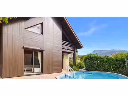 maison avec piscine et jardin annecy-le-vieux (74)