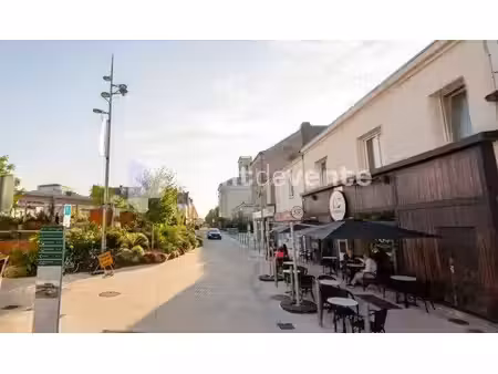 local commercial à vendre