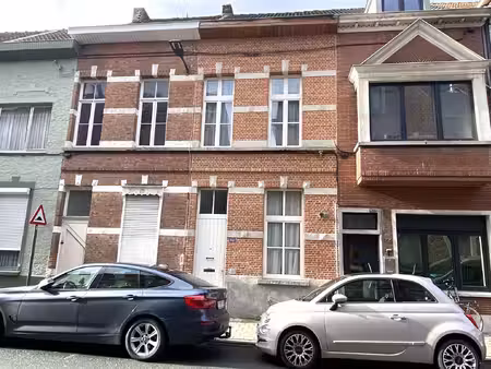 huis te huur in sint-niklaas met 3 slaapkamers