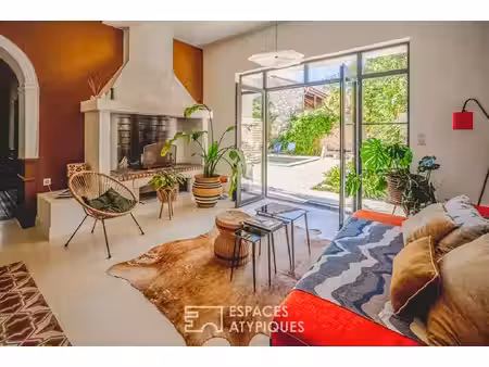 maison de maître rénovée avec jardin et piscine à proximité de narbonne