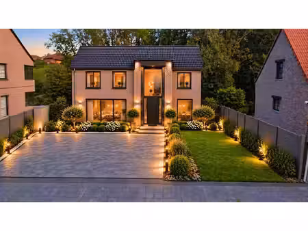 magnifique terrain en quartier résidentiel à strépy !