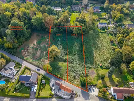 deux beaux terrains à lustin ! ?