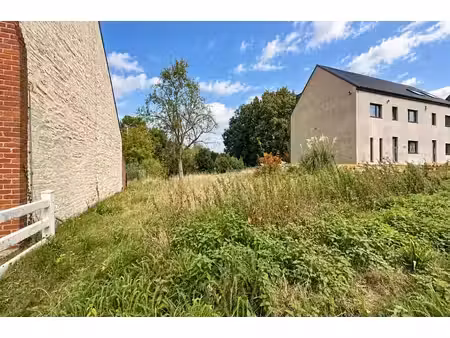 terrain à bâtir à proximité du golf de rigenée