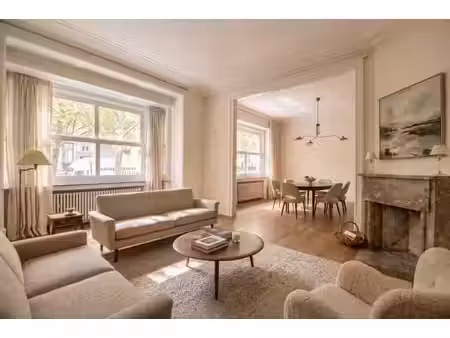 appartement rénové de caractère dans un immeuble de 1930