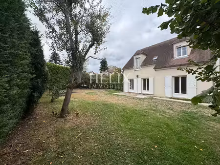 belle maison 156 m² au sol à saint germain en laye  le calme absolu