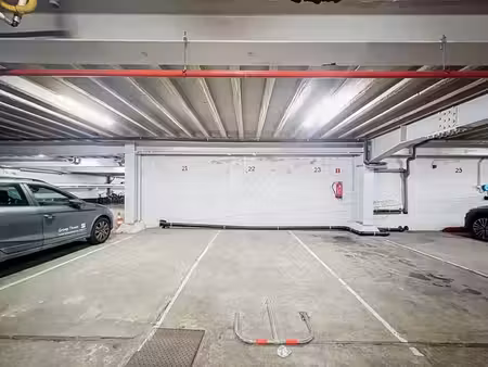 emplacement de parking à louer  idéalement situé