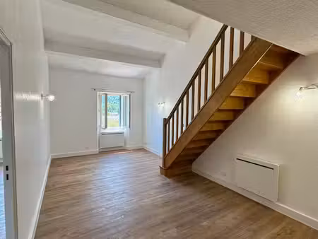 particulier loue t3 en duplex refait à neuf