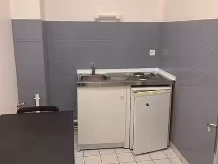 studio rénové 24 m2 - fismes centre