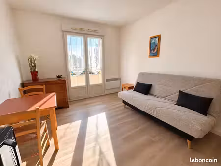 studio 1 pièce 22 m²
