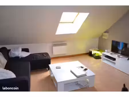 grand studio avec mezzanine  prox gare