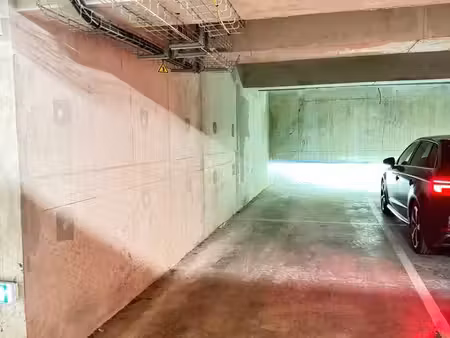 place de parking sécurisée à louer – castelnau-le-lez / centurion – 80 /mois