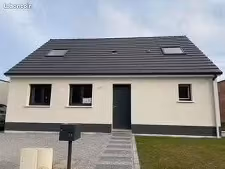 maison 3 chambres jardin  située à bertry