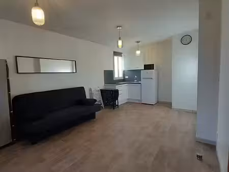 appt studio meublé de 24m²  460 charges comprises