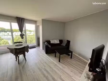 studio 1 pièce 32 m²