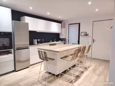 loue belle maison rénovée 4 ch 5 min tram